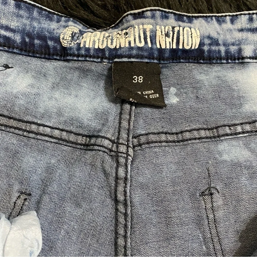 Argonaut Nation men’s distressed‎ denim shorts size 38